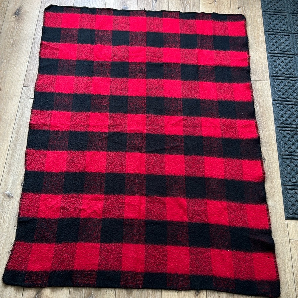 Vintage San Marcos Mexican Red Black Plaid Throw Blanket 58.5”x 43”Buffa…